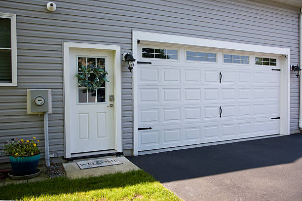 24/7 Emergency Garage Door Panel Replacement experts in Flat Rock, NC